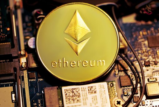 Volatilidad Extrema Sacude al Mercado Cripto con Liquidaciones de $1,700 MDD