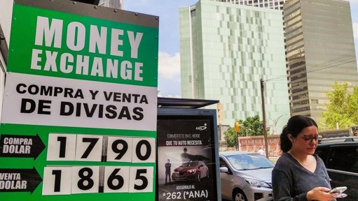 Peso Mexicano Liga Tres Días de Pérdidas ante Fortaleza del Dólar